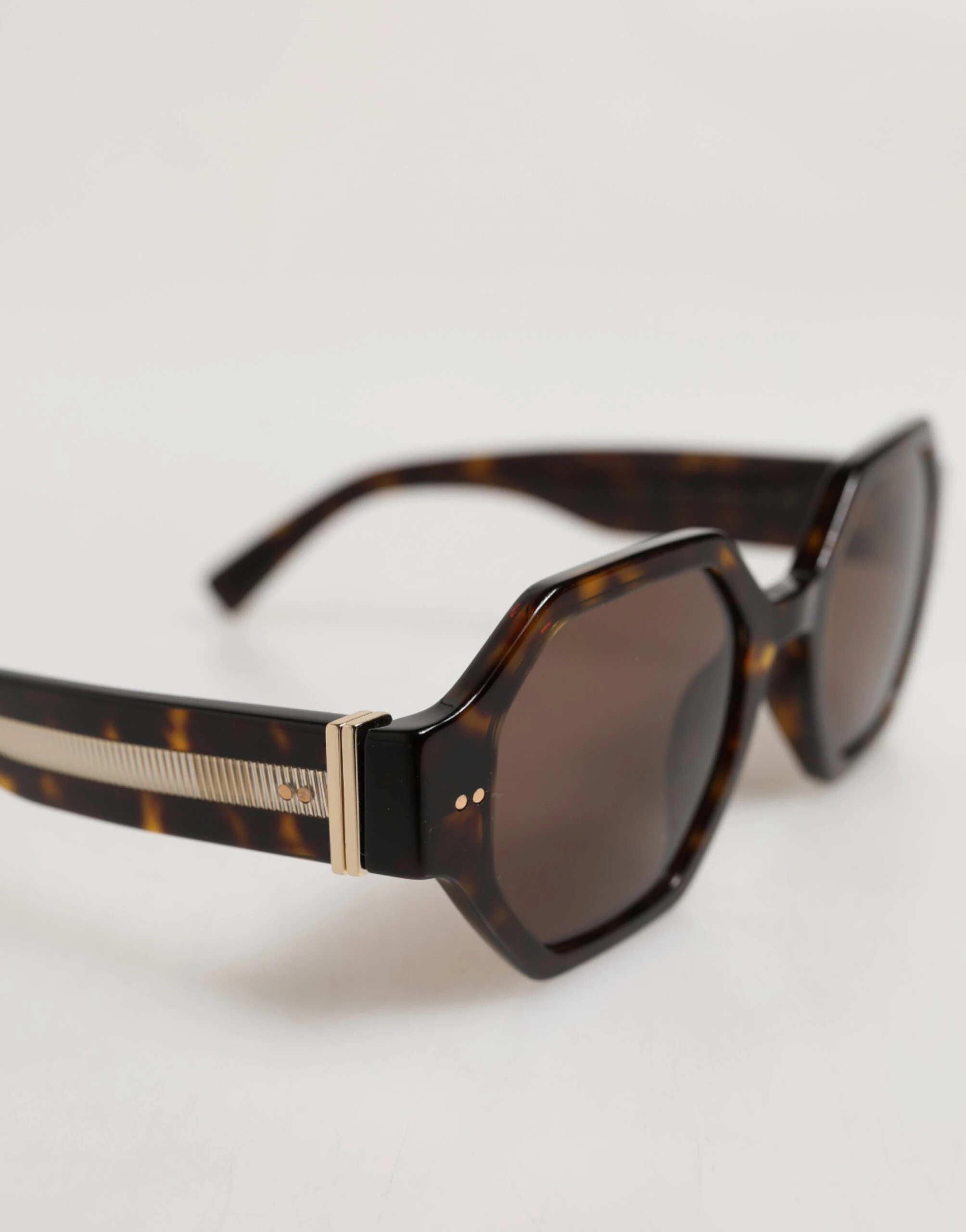 Солнцезащитные очки Dolce & Gabbana Geometric Shades