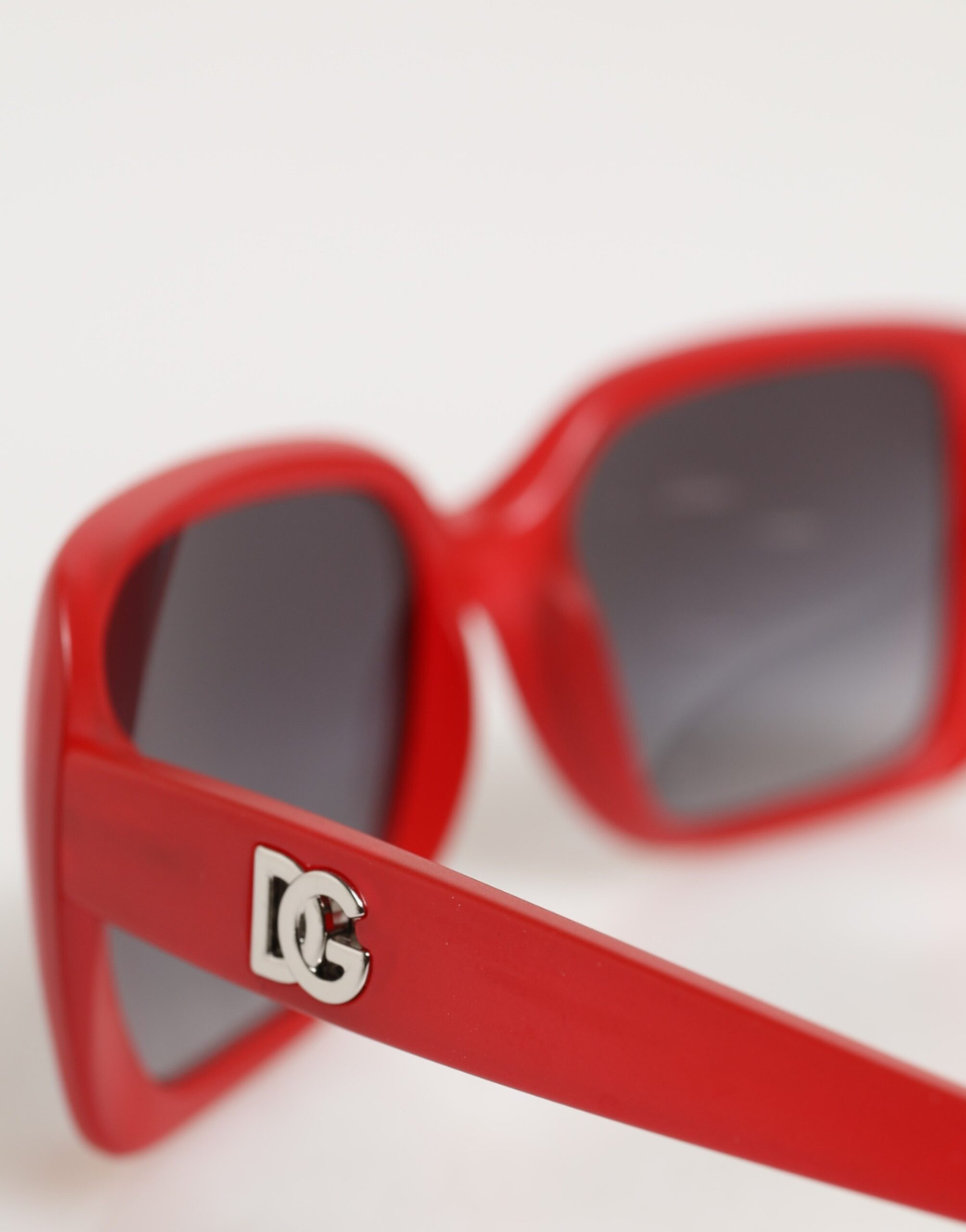 Солнцезащитные очки Dolce & Gabbana DG6093