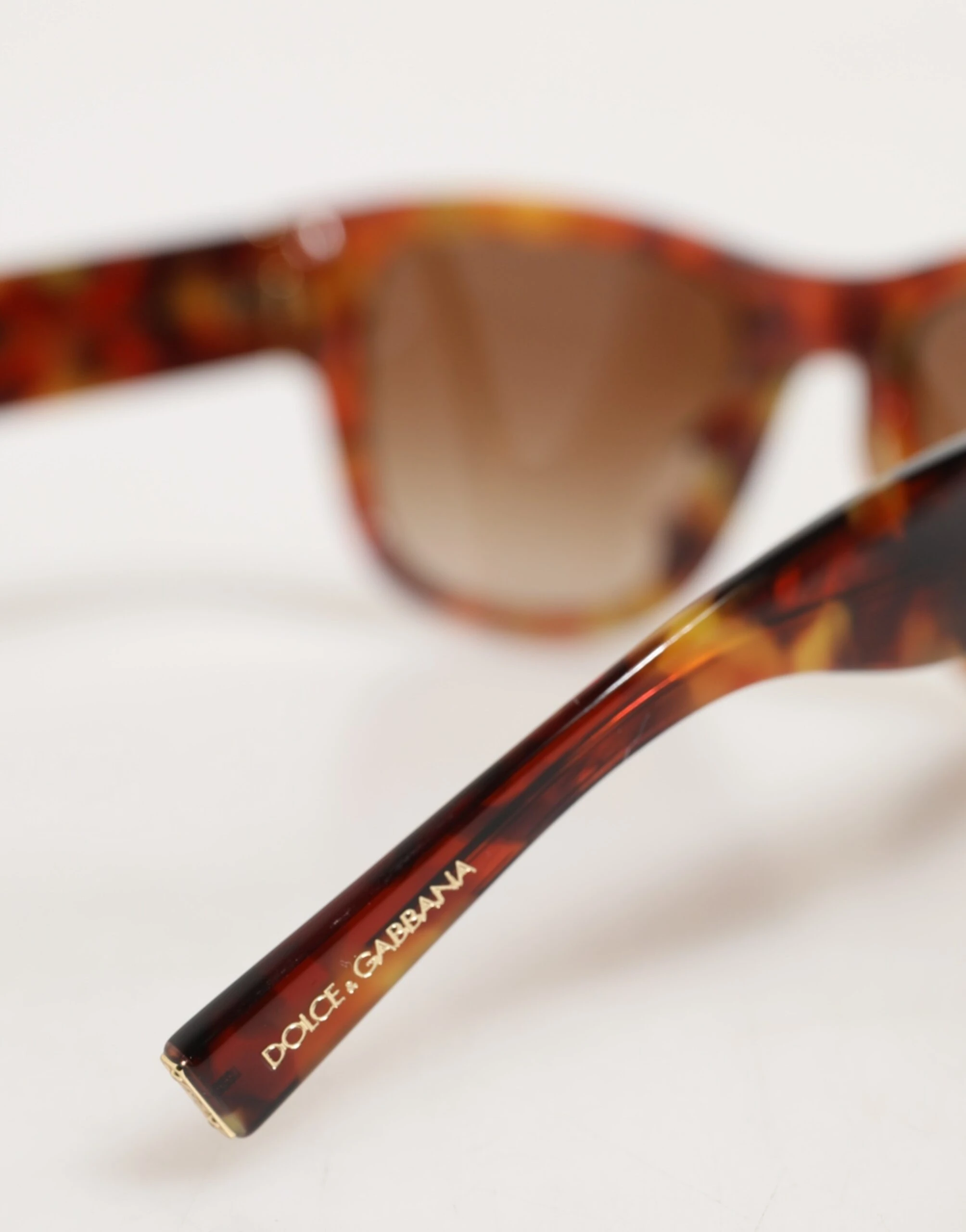 Солнцезащитные очки Dolce & Gabbana DG4338F