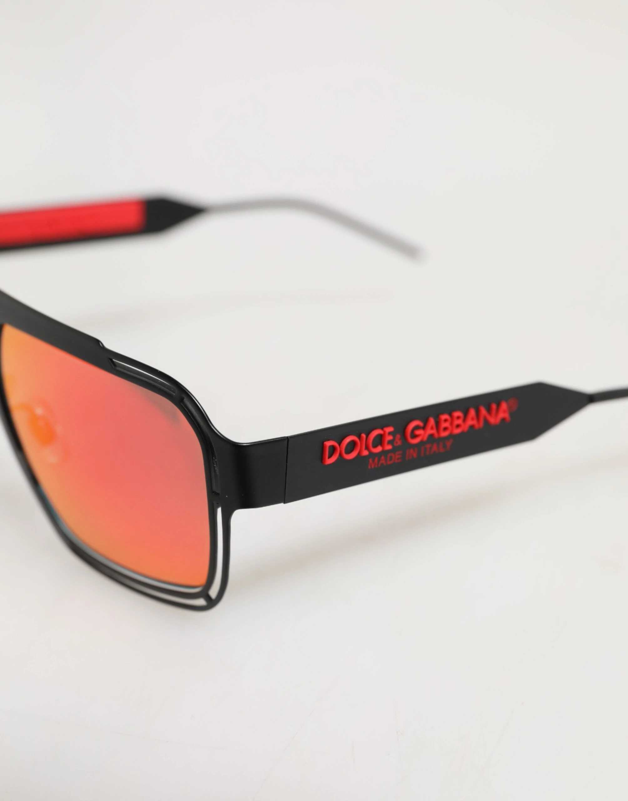 Солнцезащитные очки Dolce & Gabbana