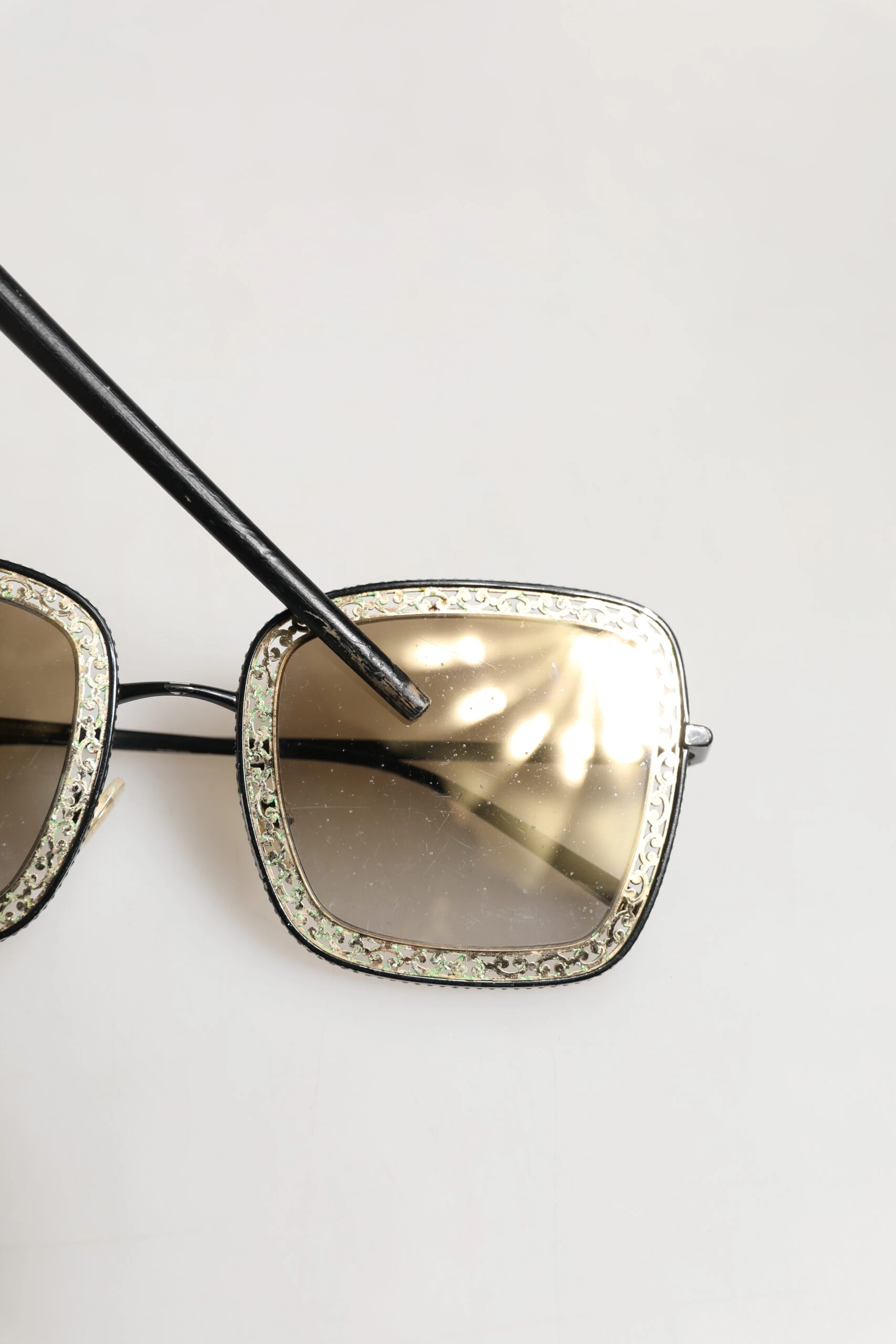 Солнечные очки Dolce & Gabbana DG2225