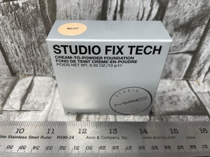Тональная основа-крем MAC Cosmetics Studio Fix Tech Cream-to-Powder Foundation