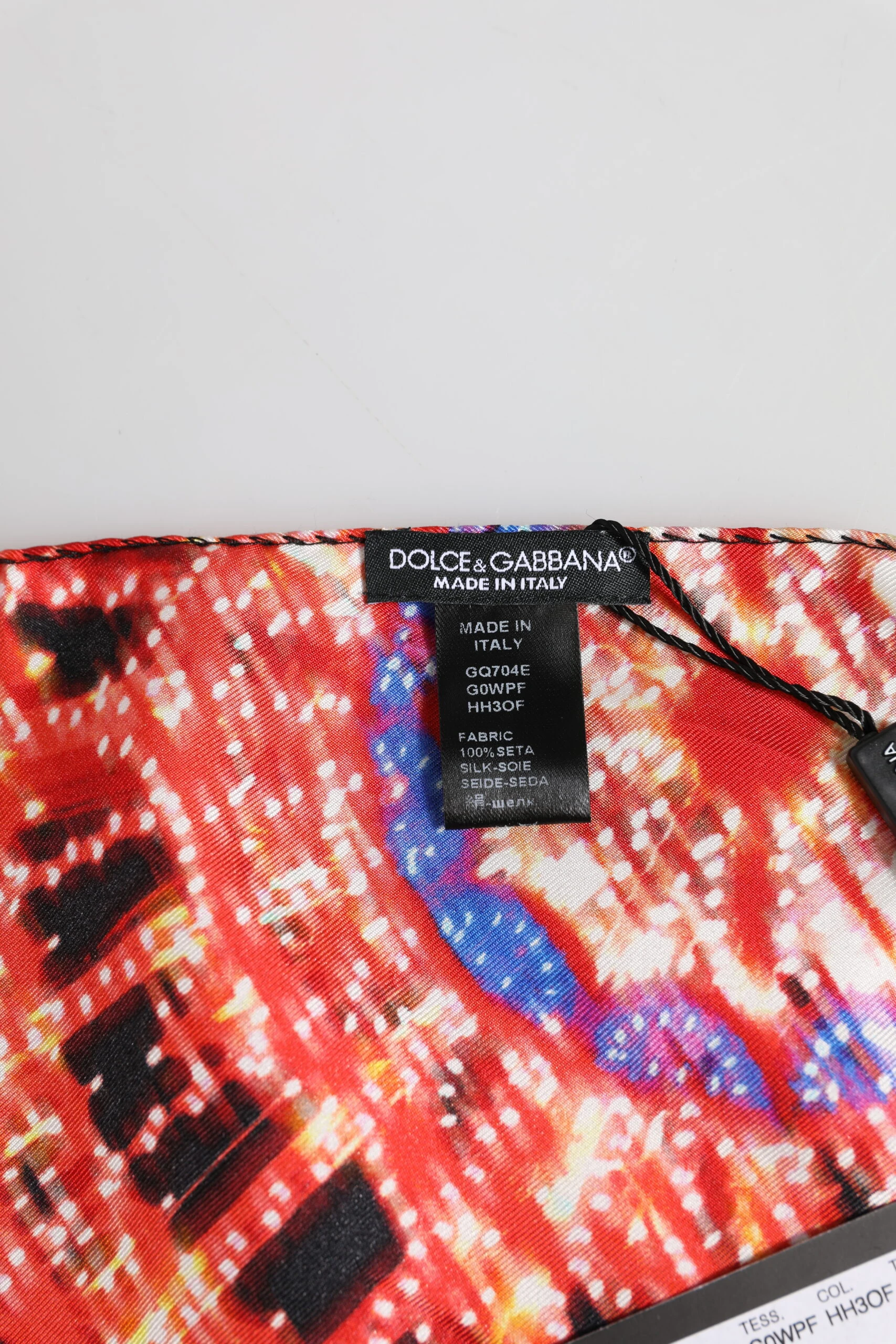 Шелковый платок Dolce & Gabbana квадратной формы