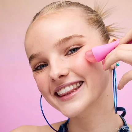 Blush Brush Essence Superman Silicone