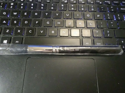 Кисть MAC Cosmetics Small Contour Brush
