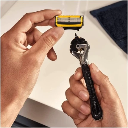 Лезвия для бритья Gillette ProShield