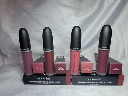 Жидкая губная помада MAC Cosmetics Powder Kiss