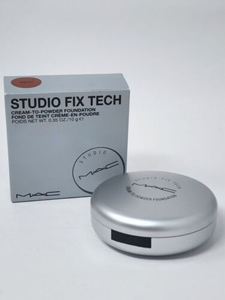 Тональная основа MAC Cosmetics Mac Studio Fix Tech Cream-To-Powder Foundation NW47