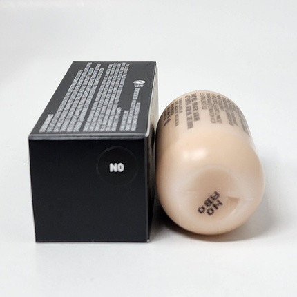 Тональная основа MAC Cosmetics Studio Radiance Face and Body Foundation