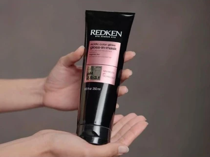 Шампунь Redken для окрашенных волос Интенсивный блеск и увлажнение Cleanser