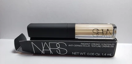 Консилер Nars Компактный кремовый консилер