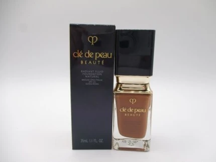Тональный флюид Foundation Liquid Cle De Peau Beaute Radiant Fluid Foundation Natural SPF 25 O100 Rich Deep Ocher