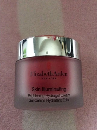Увлажняющий гель-крем Elizabeth Arden Skin Illuminating