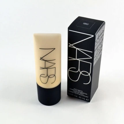 Тональная основа Nars Soft Matte Complete Foundation