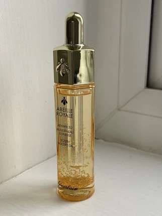Масло для лица Guerlain Abeille Royale Advanced Youth Watery Oil