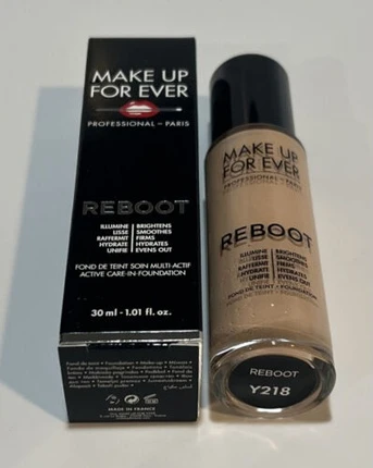 Тональная основа Make Up For Ever Reboot Active Care Revitalizing Foundation