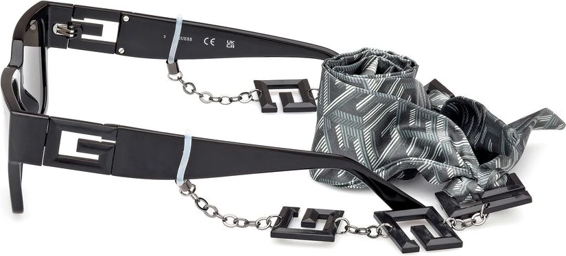 Солнцезащитные очки GUESS