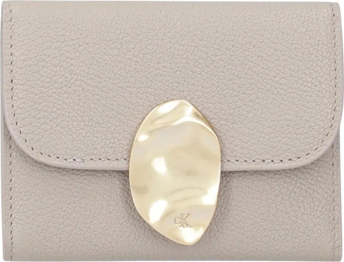 Кошельки Calvin Klein