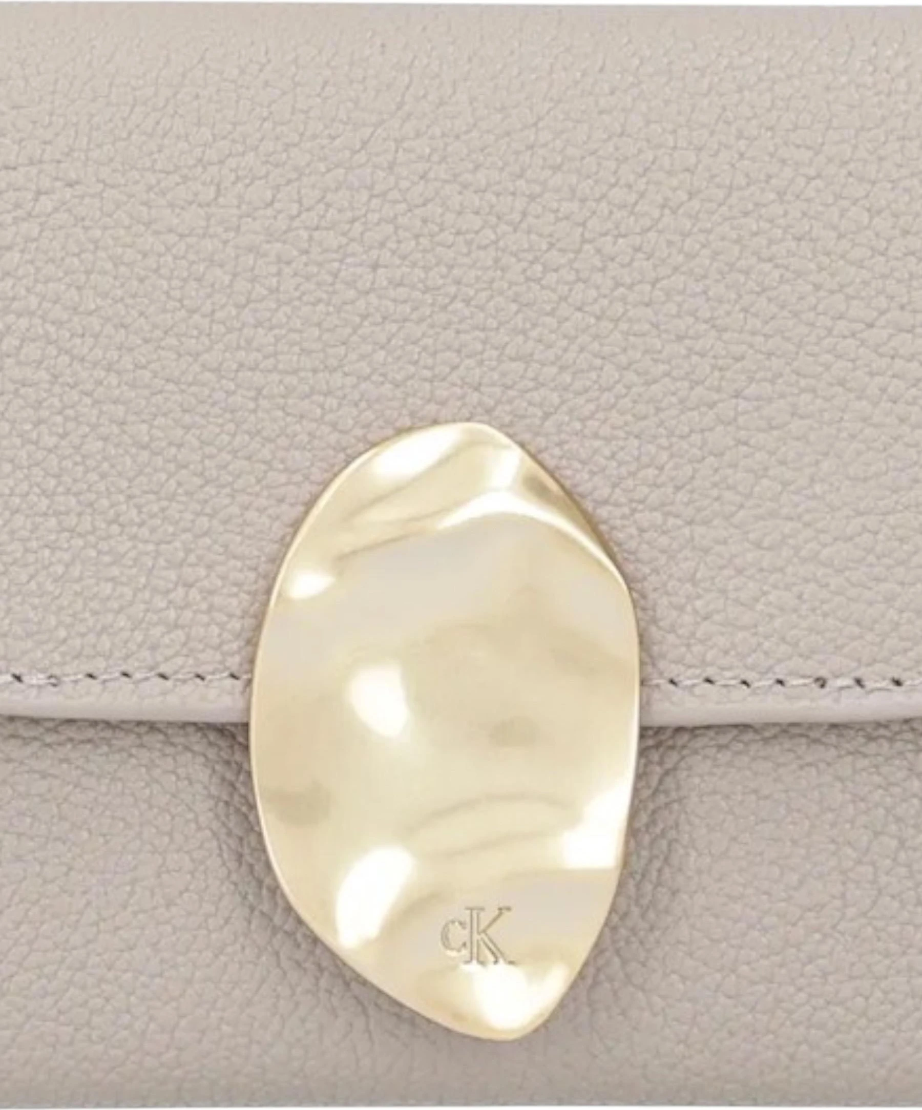 Кошельки Calvin Klein