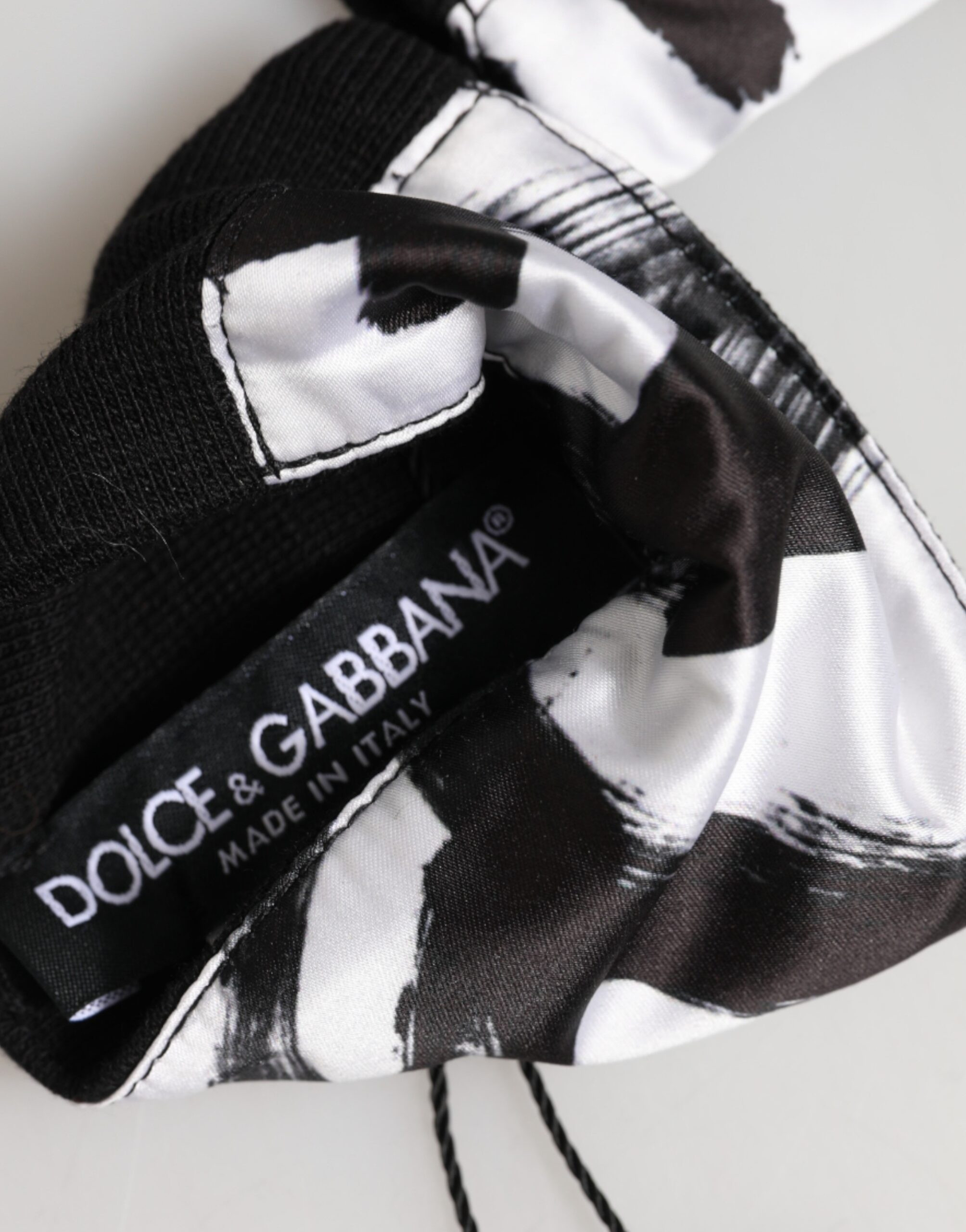Браслет Dolce & Gabbana Черно-белый шелковый с логотипом DG, 1 пара