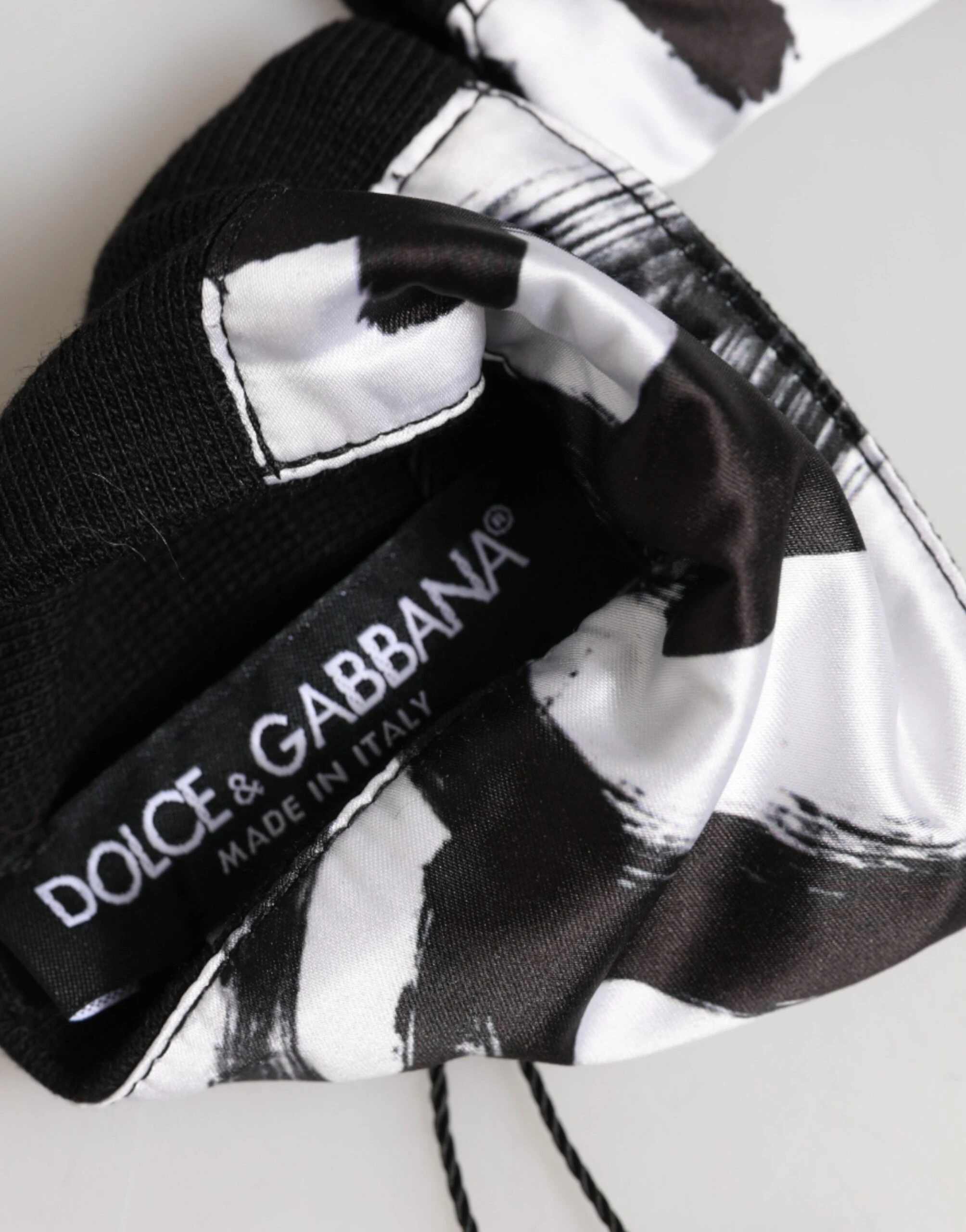 Браслет Dolce & Gabbana Черно-белый шелковый с логотипом DG, 1 пара