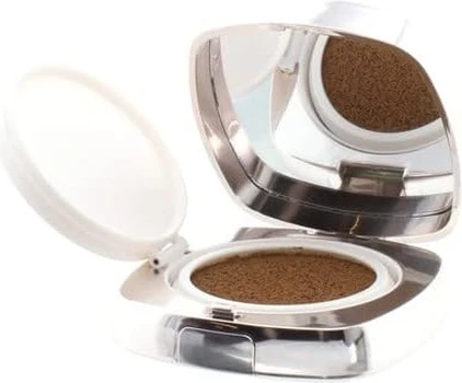 La Mer Luminous Lifting Cushion Foundation