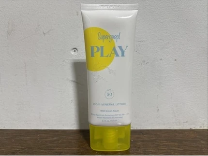 100% Минеральный солнцезащитный лосьон SPF 50 Supergoop!