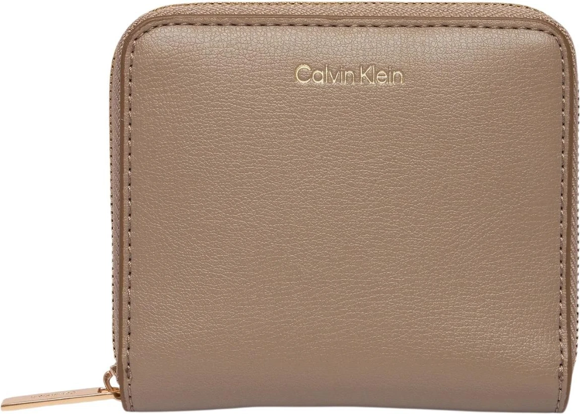 Кошельки Calvin Klein