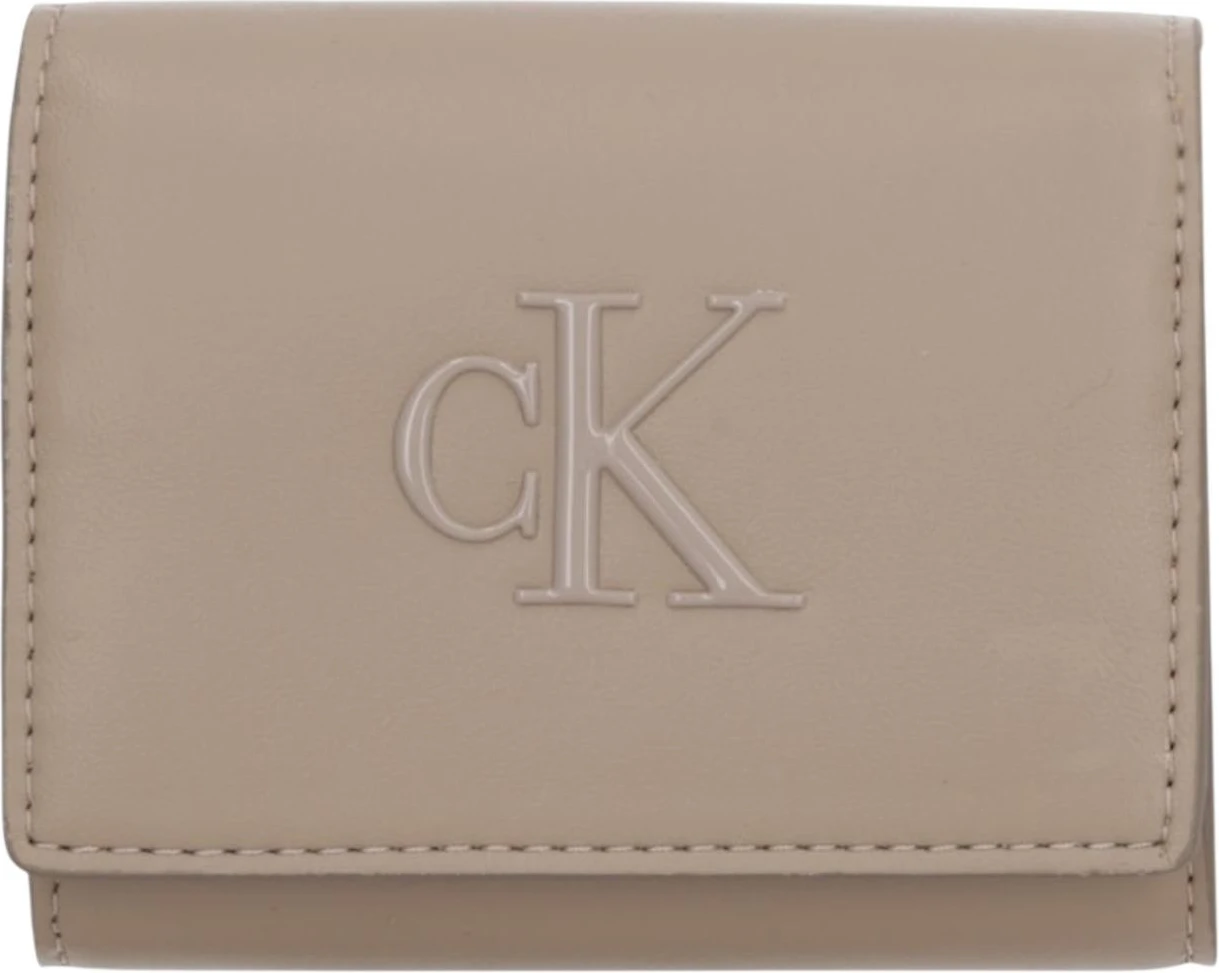 Кошельки Calvin Klein