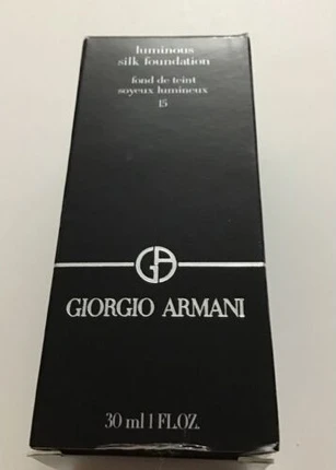 Giorgio Armani Luminous Silk Liquid Foundation