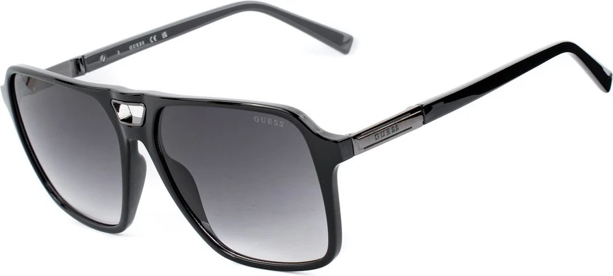 Черные солнцезащитные очки GUESS из смолы