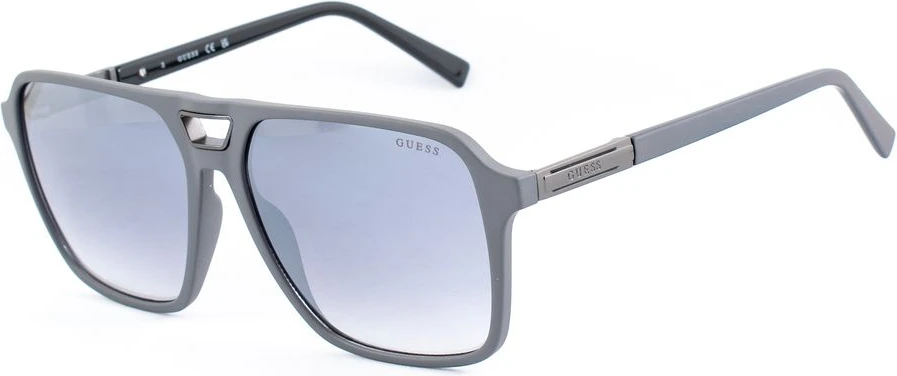 Солнцезащитные очки GUESS