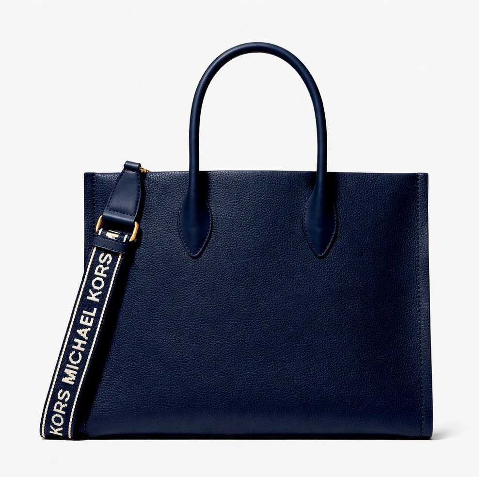 Сумка на плечо из синего меха Michael Kors