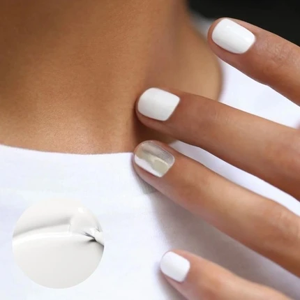 Лак для ногтей Manucurist Green Snow White Natural Classic