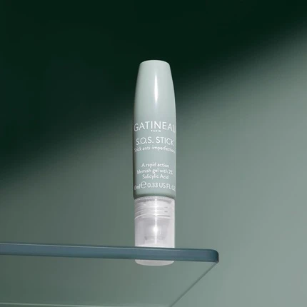 SOS Stick Gel от Gatineau для точечного лечения прыщей