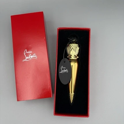 Помада Silky Satin Christian Louboutin Hazel Dream