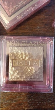 Пудра-хайлайтер Nabla Skin Glazing