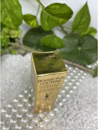 Губная помада Yves Saint Laurent Rouge Pur Couture