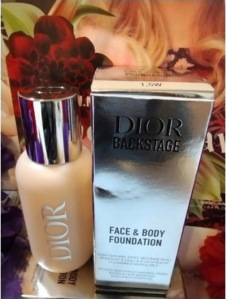 Тональная основа Dior Backstage Face & Body Christian Dior