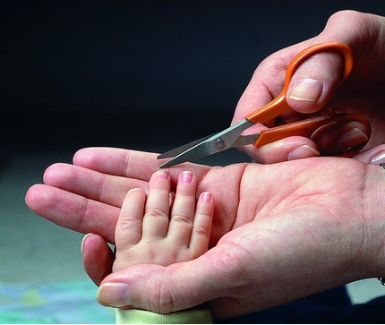 Маникюрные ножницы Fiskars Classic