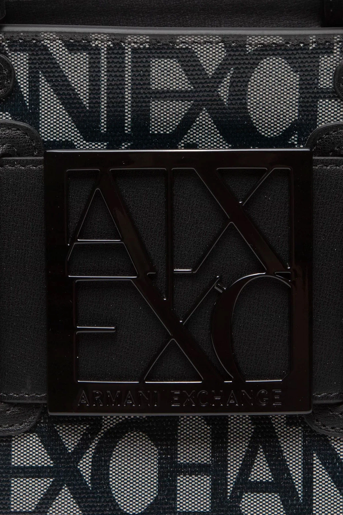 Сумки Armani Exchange