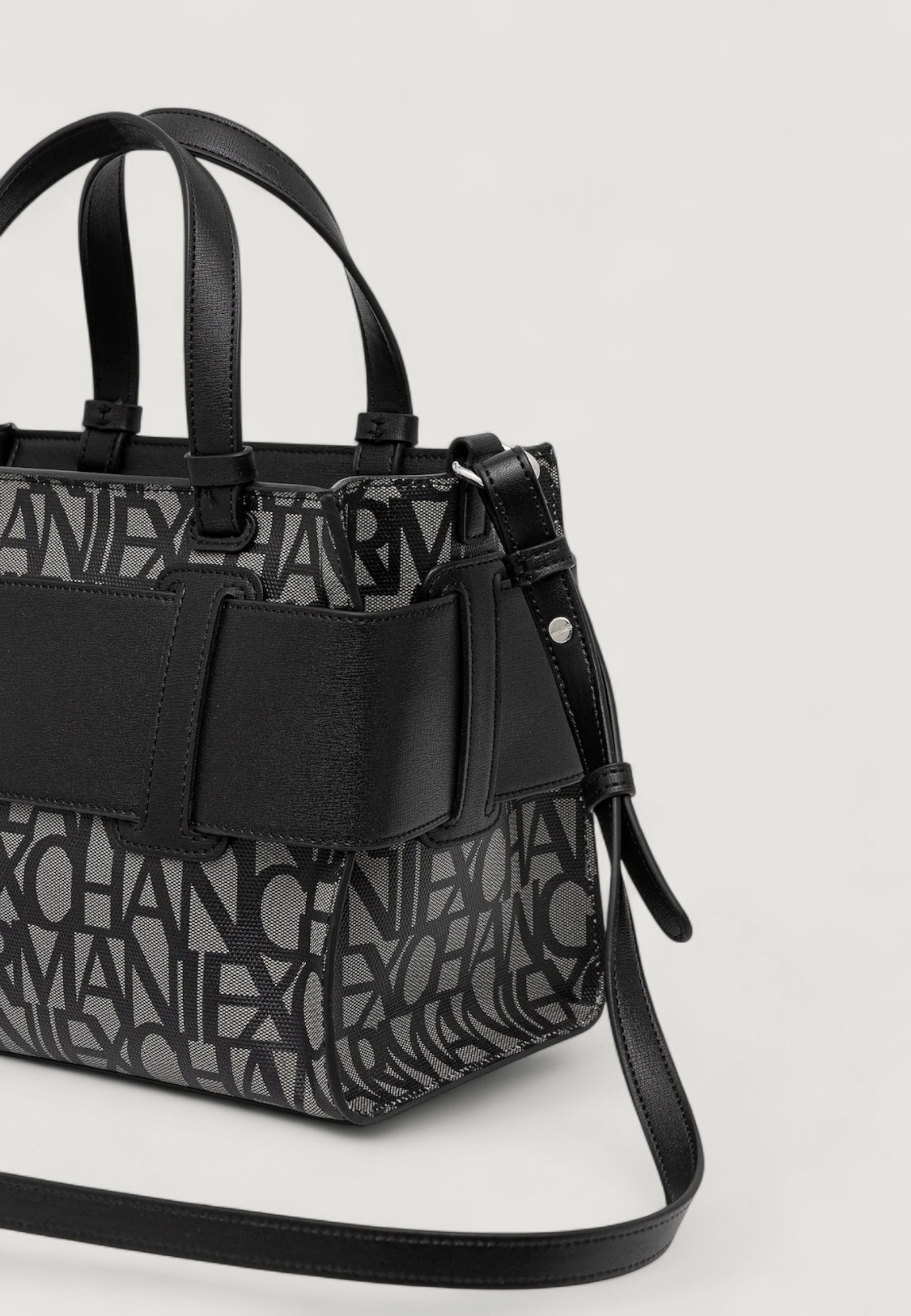 Сумки Armani Exchange