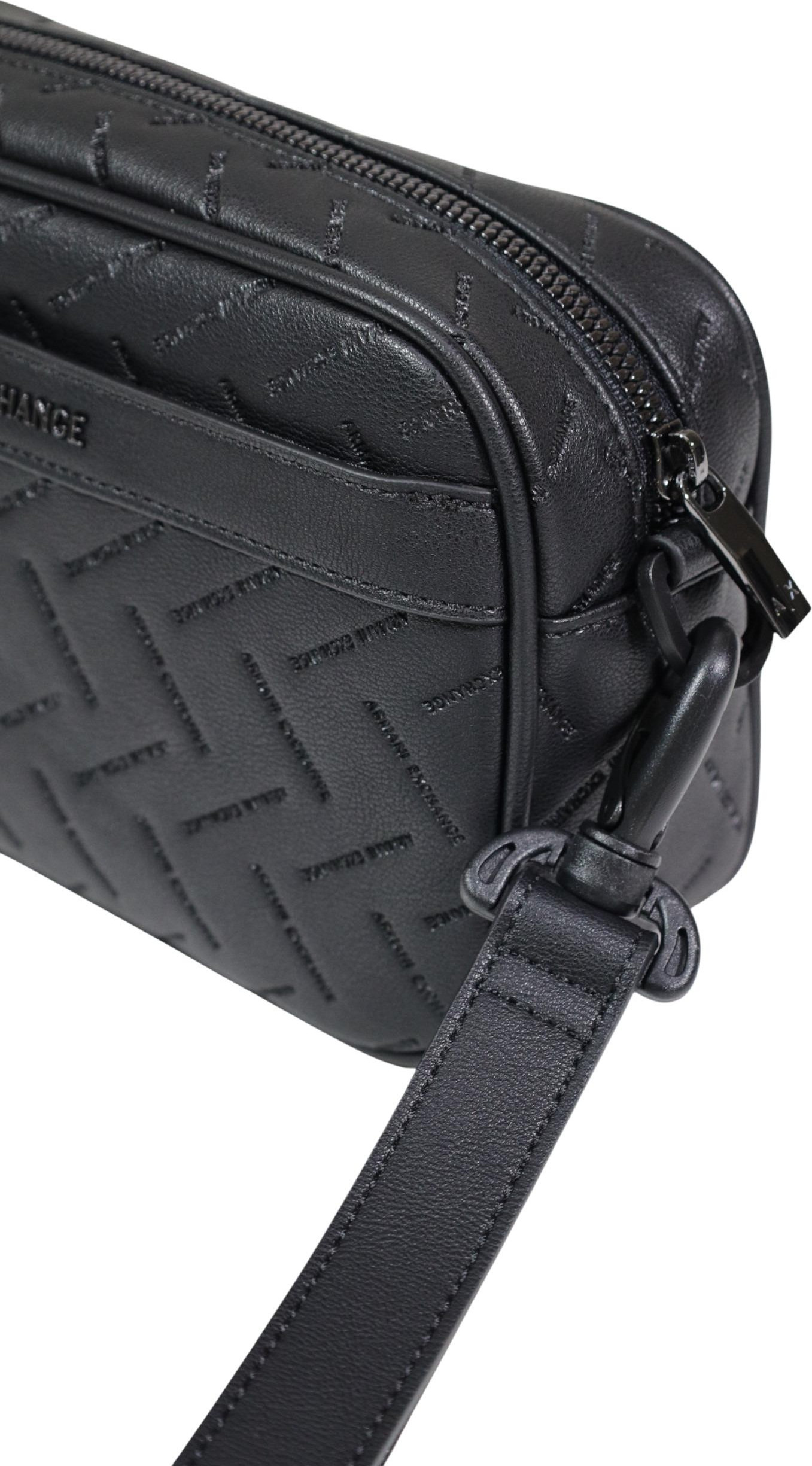 Сумки Armani Exchange