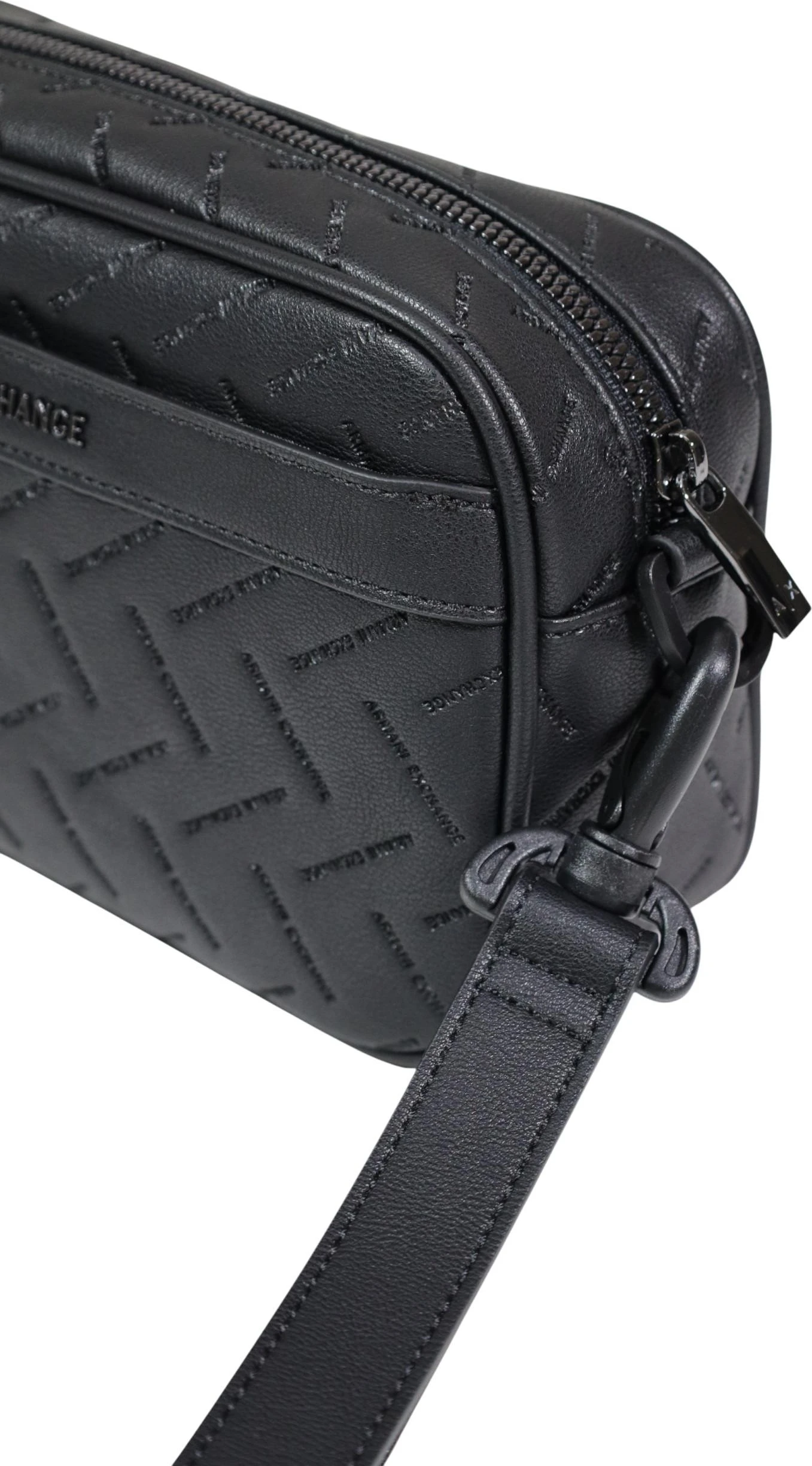 Сумки Armani Exchange