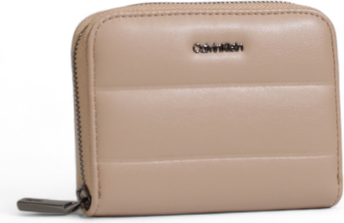 Кошельки Calvin Klein