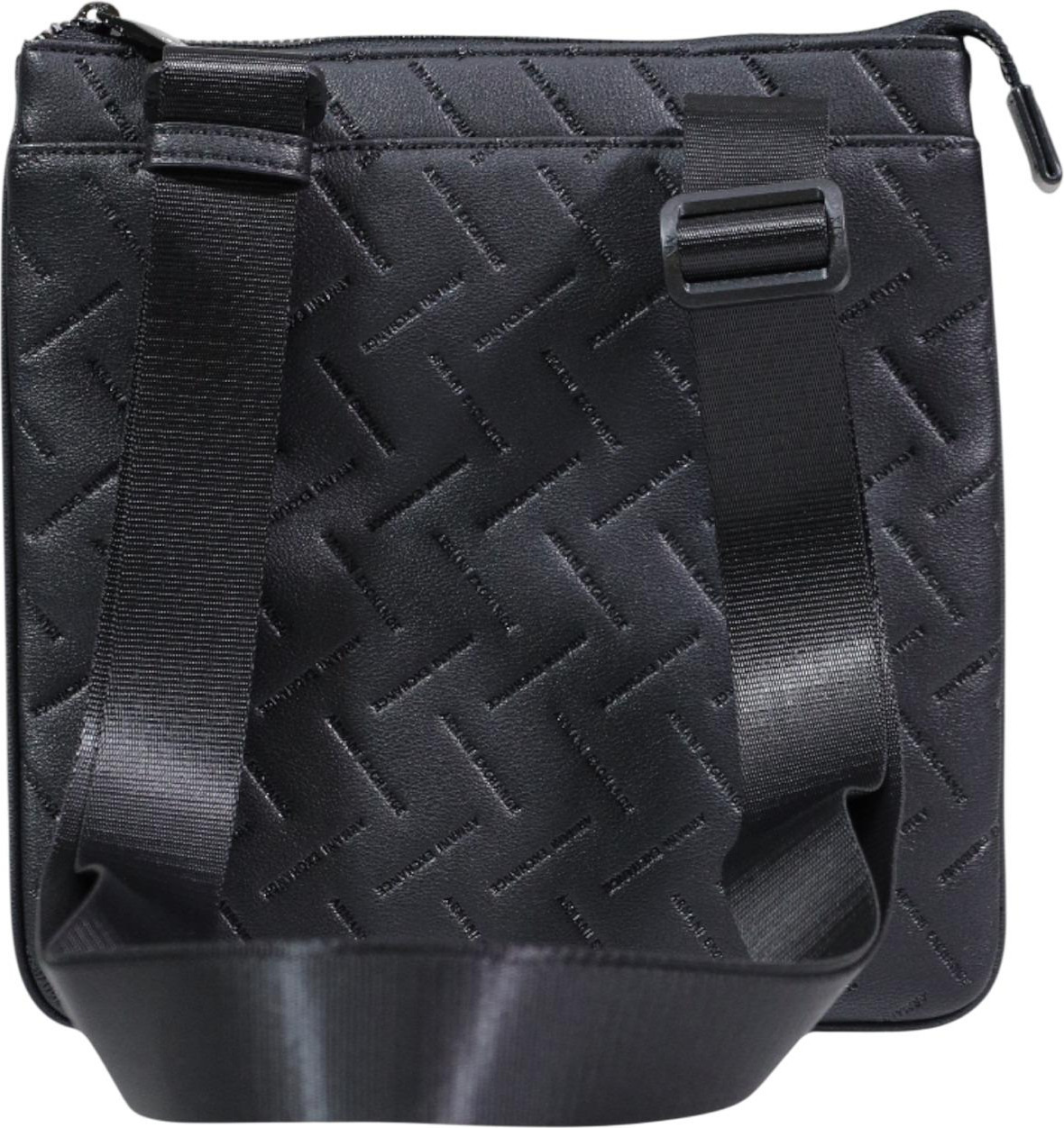 Сумки Armani Exchange