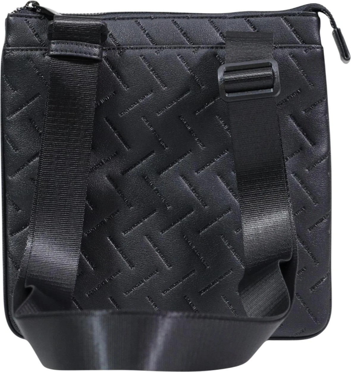 Сумки Armani Exchange