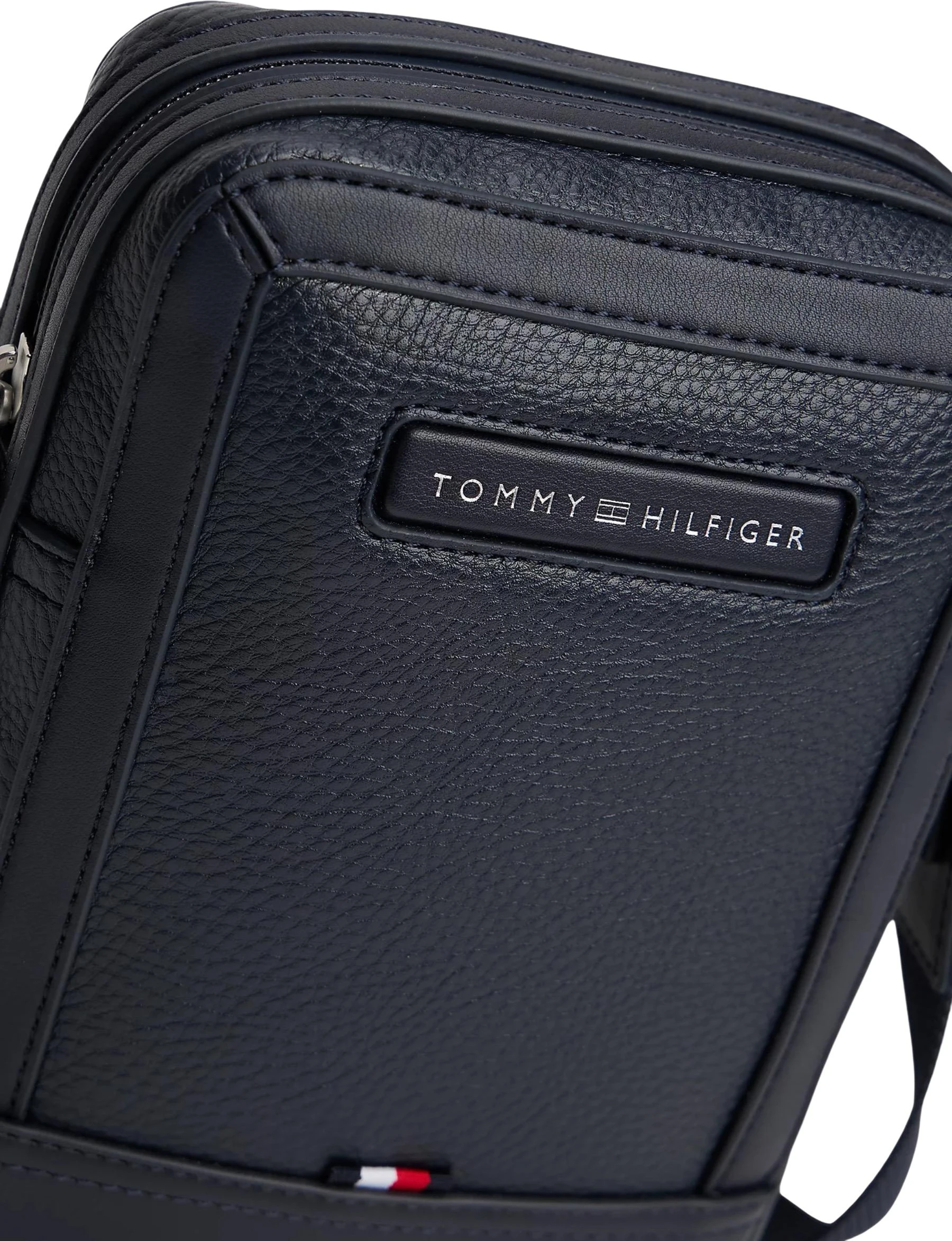 Сумки Tommy Hilfiger