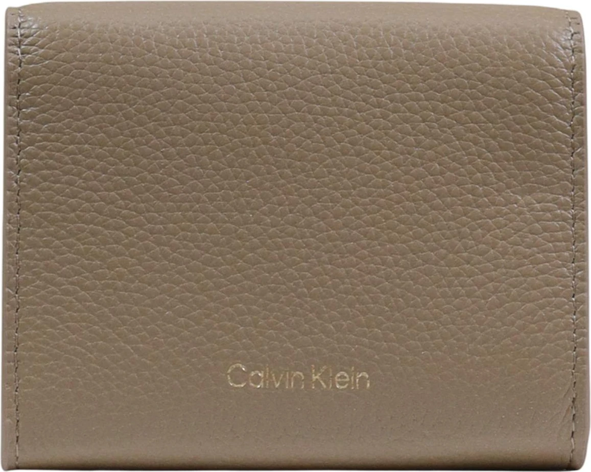 Кошельки Calvin Klein