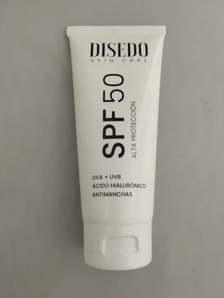 Крем D'Alba с гиалуроновой кислотой против пятен SPF50
